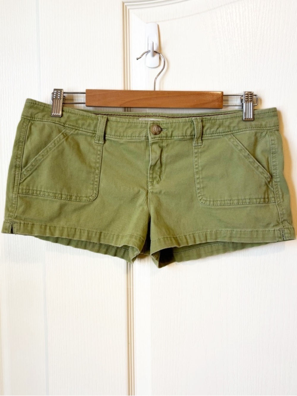 Hollister Vintage Y2K Ultra Low Rise Micro Shorts Size 7 Utility Khaki Green